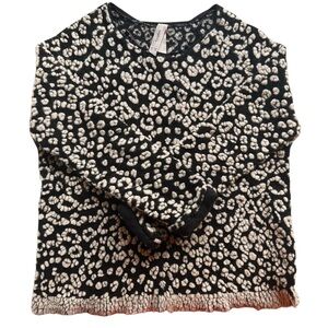 Pull & Bear Black/White Leopard Print Sweater in Women's EURM/MEX 28